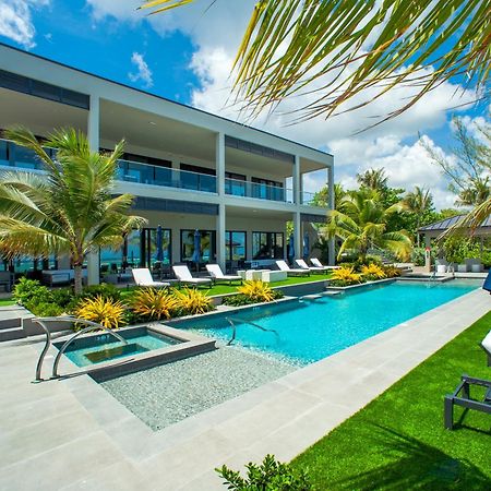 Black Urchin Boutique Resort Bodden Town Екстериор снимка