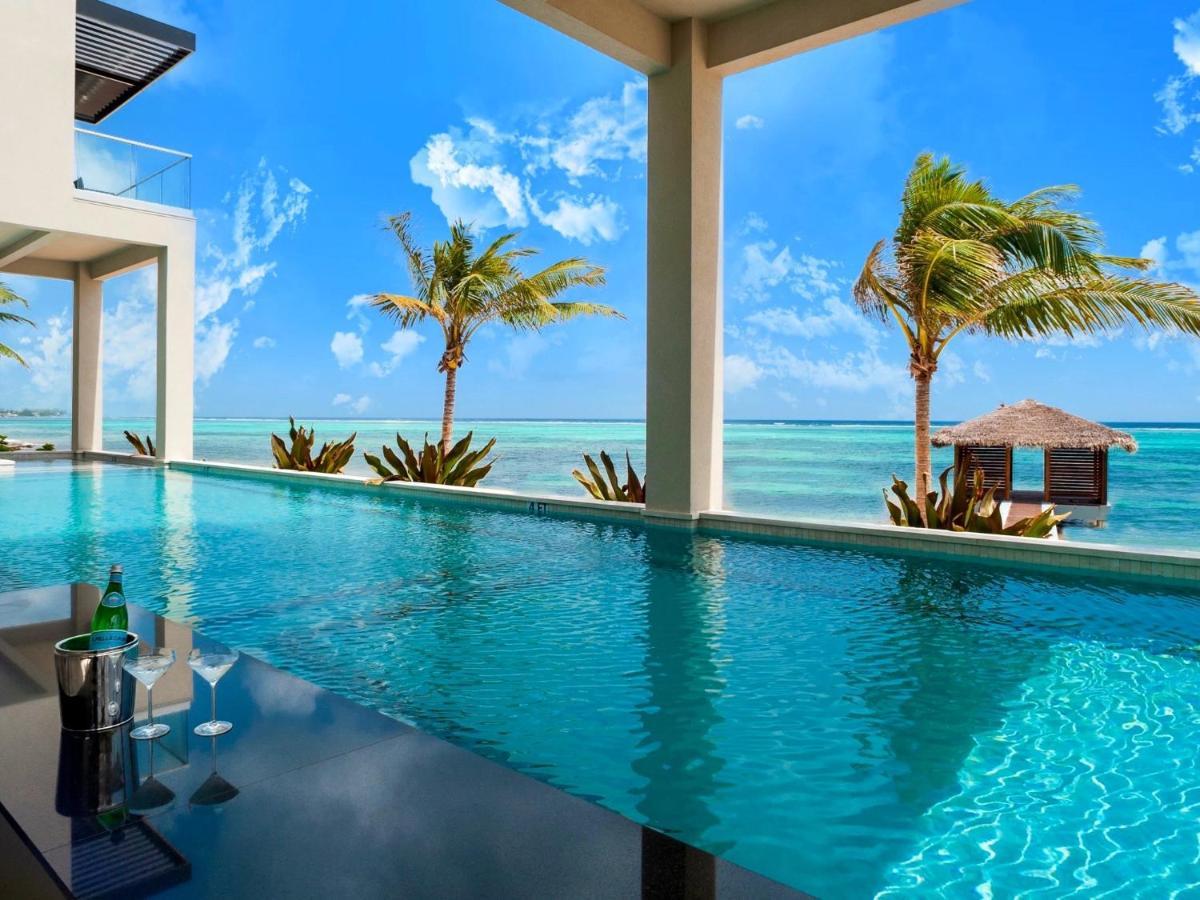 Black Urchin Boutique Resort Bodden Town Екстериор снимка