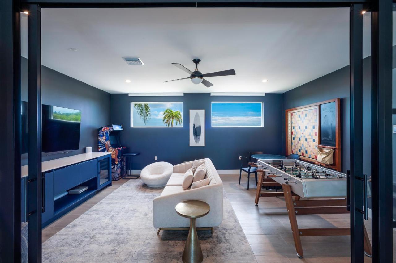 Black Urchin Boutique Resort Bodden Town Екстериор снимка