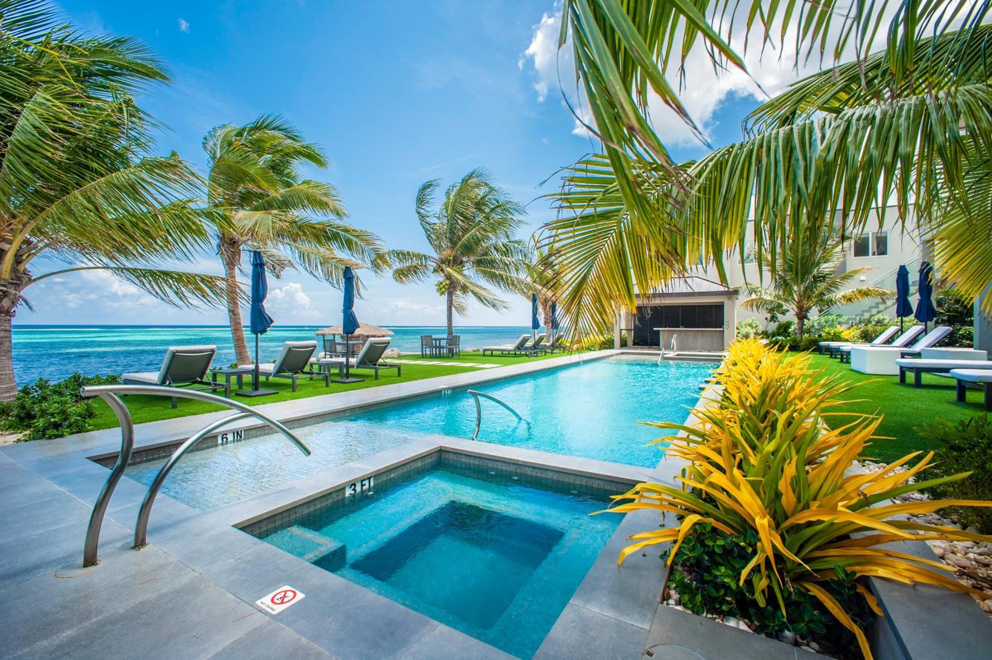 Black Urchin Boutique Resort Bodden Town Екстериор снимка